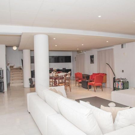 Theodore'S Maisonette Next To The Metro Station เอเธนส์ ภายนอก รูปภาพ