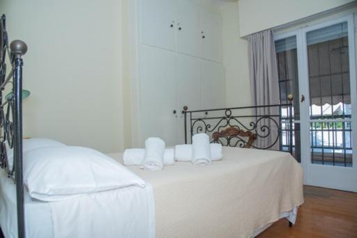 Theodore'S Maisonette Next To The Metro Station เอเธนส์ ภายนอก รูปภาพ